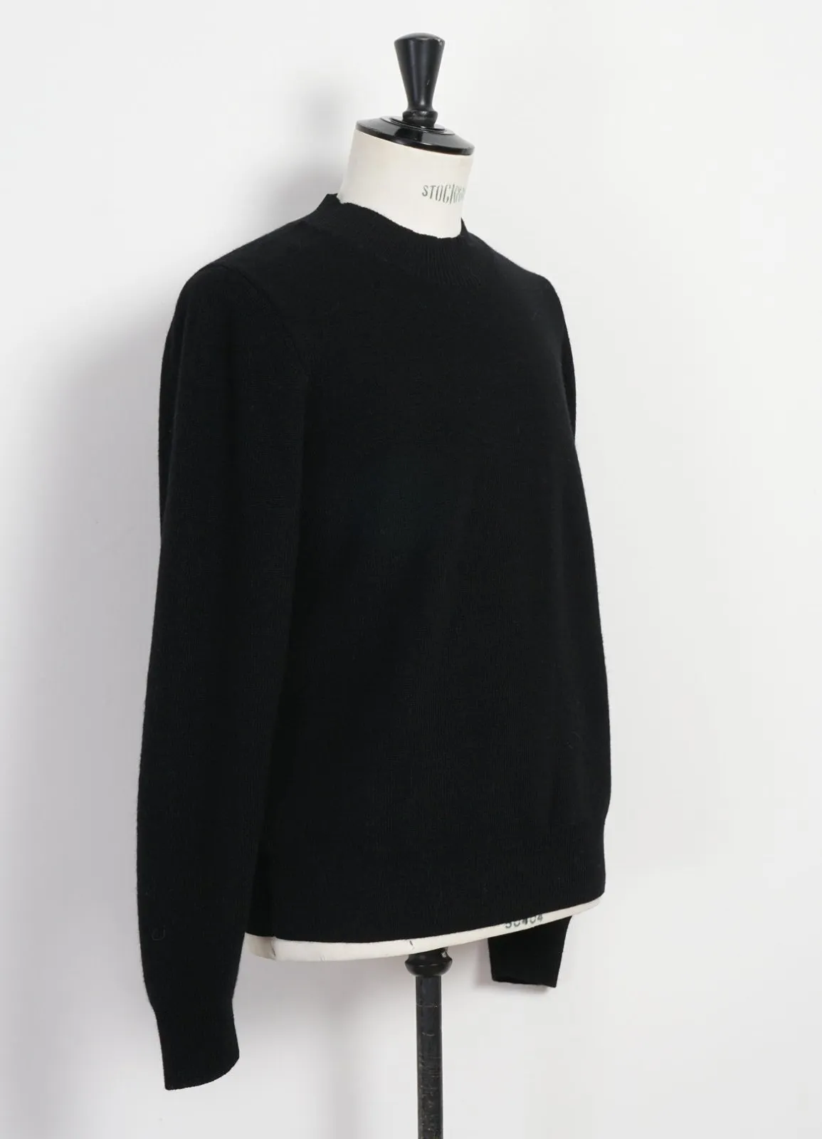 ANDRE | Knitted Crew Neck Sweater | Black