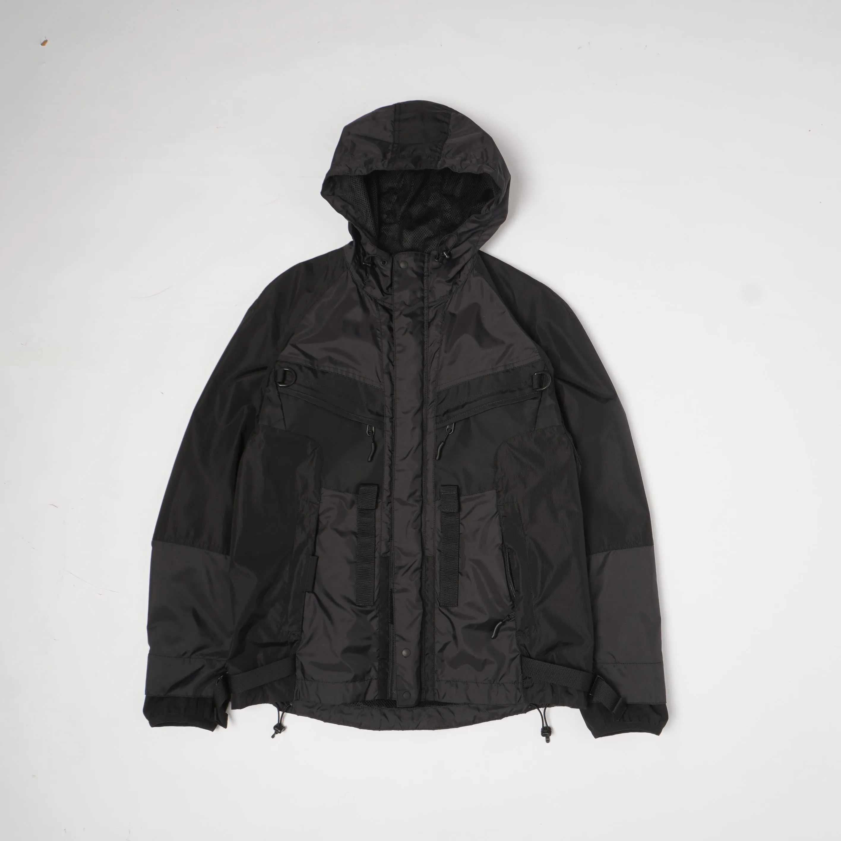 COMME DES GARCONS X THE NORTH FACE WINDBREAKER