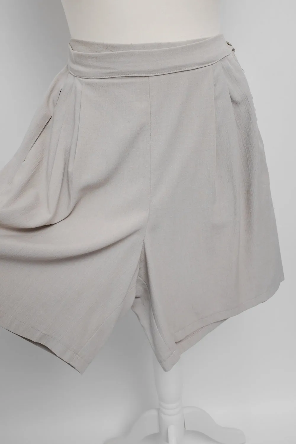 HANDMADE BEIGE RELAX VINTAGE SHORTS