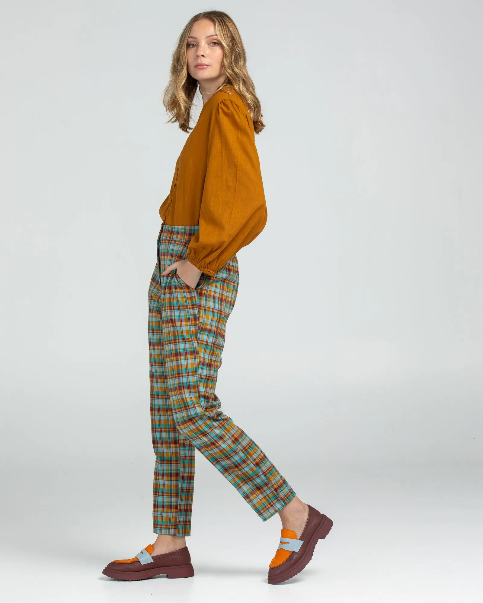 Kiara Pant - Indy Check