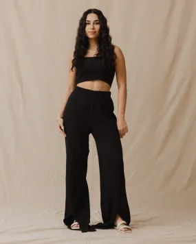 Knitted Pants With A Slit Black